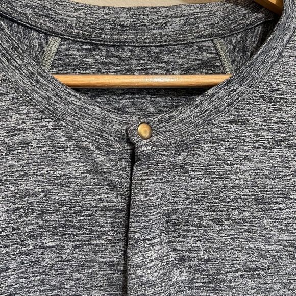 Lululemon Surge Long Sleeve Henley
Space Dye Camo Black Dark Slate - Picture 7 of 9